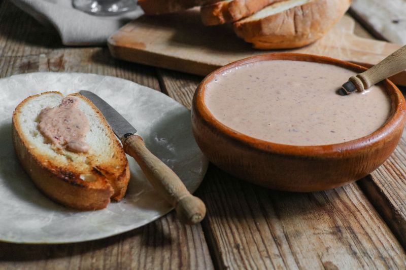 Tuna Bean Dip With Olive Oil And Toasted Bread – Kasandrinos International